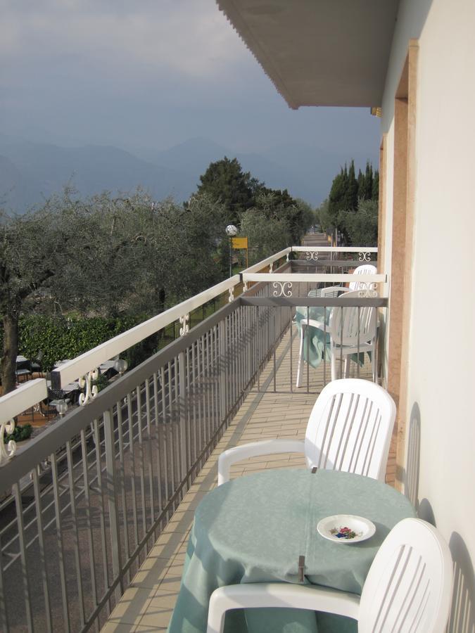 Piccolo Hotel Direkt Am See Brenzone sul Garda Luaran gambar