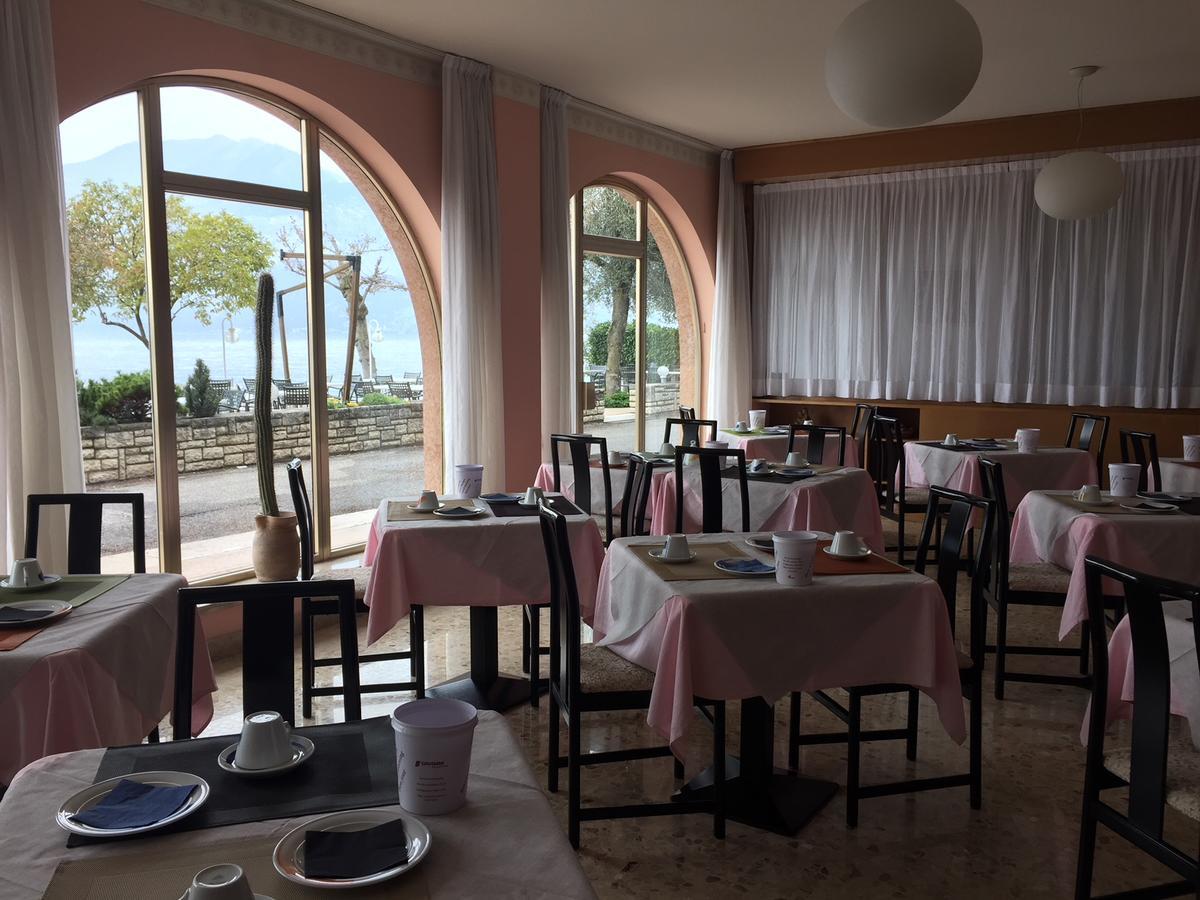 Piccolo Hotel Direkt Am See Brenzone sul Garda Luaran gambar