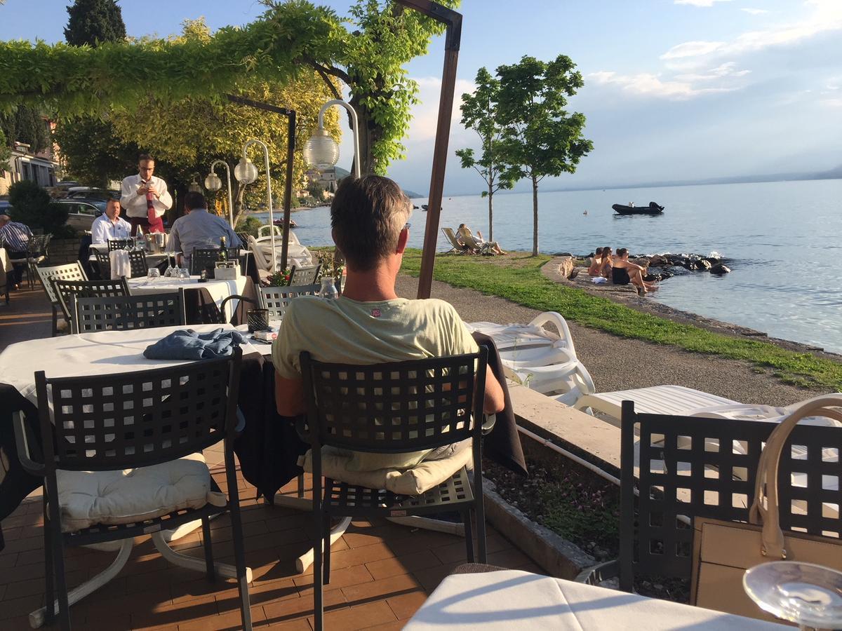 Piccolo Hotel Direkt Am See Brenzone sul Garda Luaran gambar