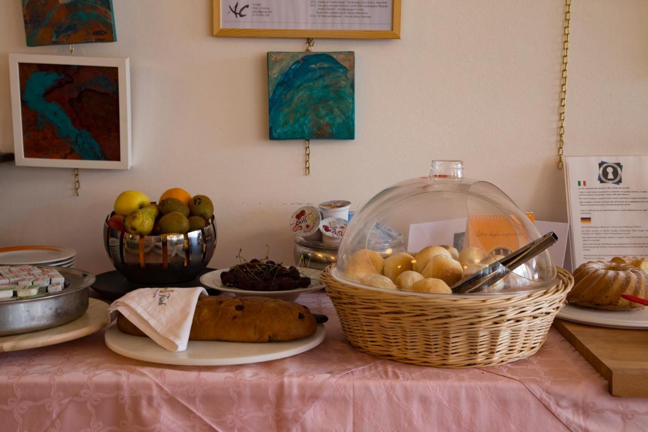 Piccolo Hotel Direkt Am See Brenzone sul Garda Luaran gambar