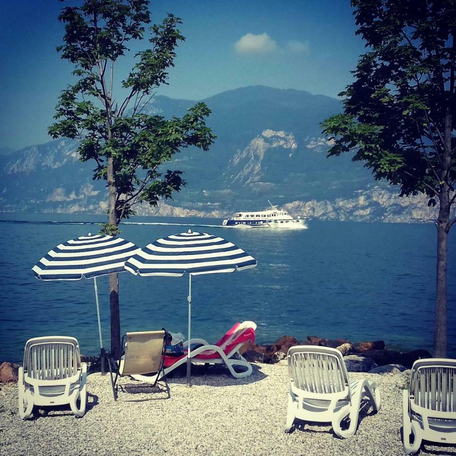 Piccolo Hotel Direkt Am See Brenzone sul Garda Luaran gambar