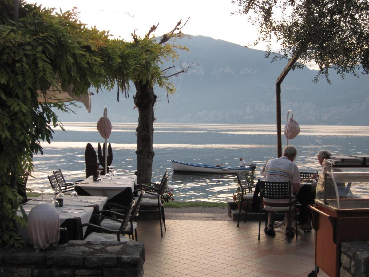 Piccolo Hotel Direkt Am See Brenzone sul Garda Luaran gambar